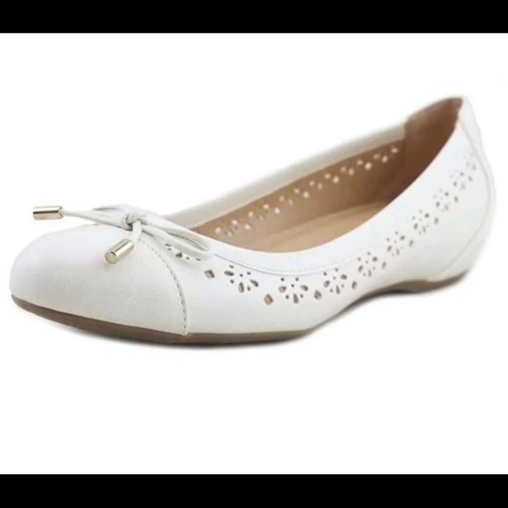 Abella fleeing flats size 7